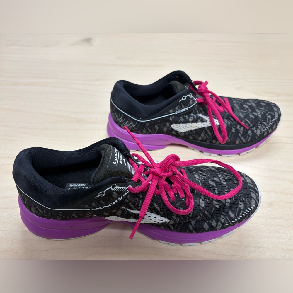 Brooks Women's Launch 5 Black Purple Running Shoes Athletic size 9.5